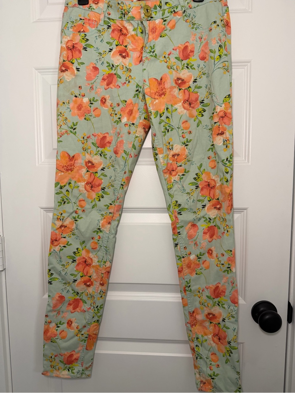 Candie's Floral Jeans zippered cuffs